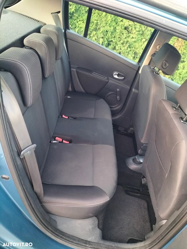 Renault Clio 1.2 16V 75 TomTom Edition - 10