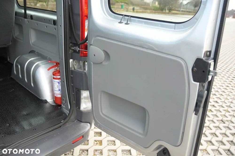 Opel Vivaro - 18