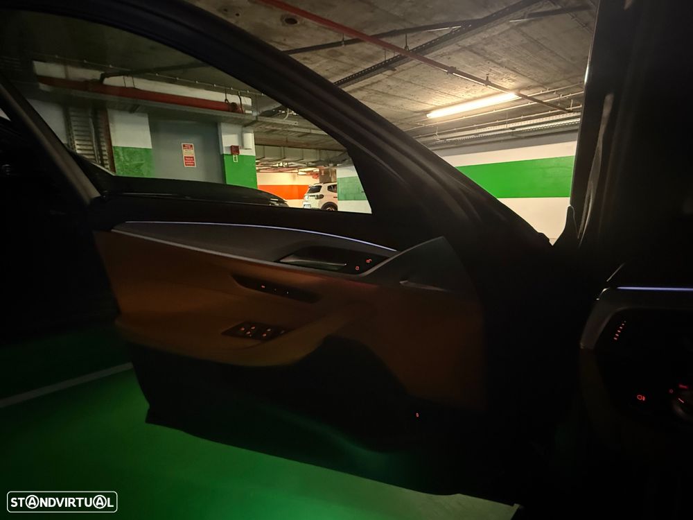 BMW 520 d Pack Desportivo M Auto - 8