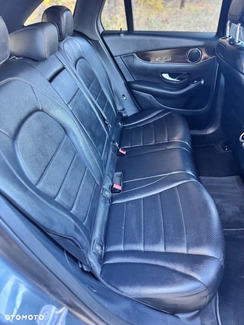 Mercedes-Benz GLC - 34