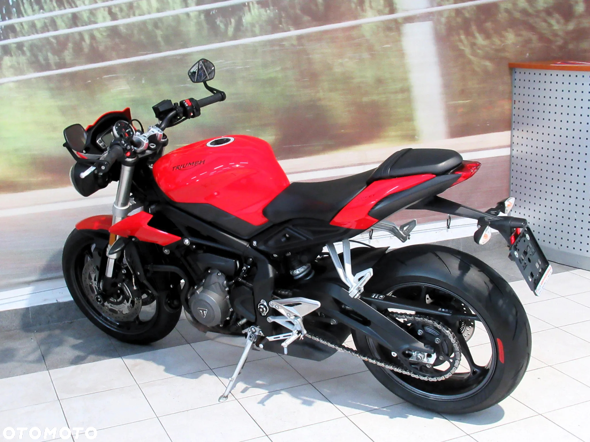 Triumph Street Triple - 4