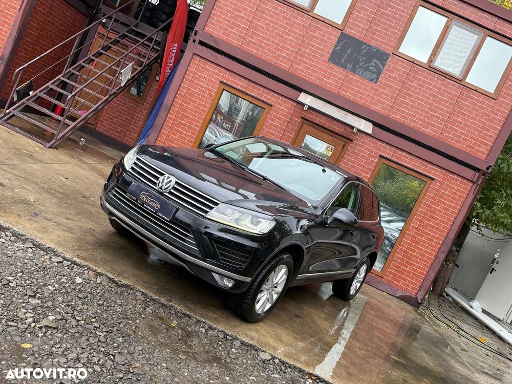 Volkswagen Touareg - 1