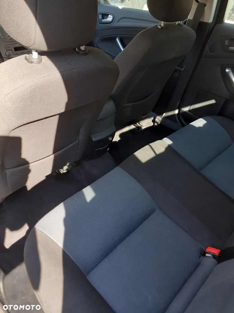 Ford Mondeo 1.6 Titanium - 9