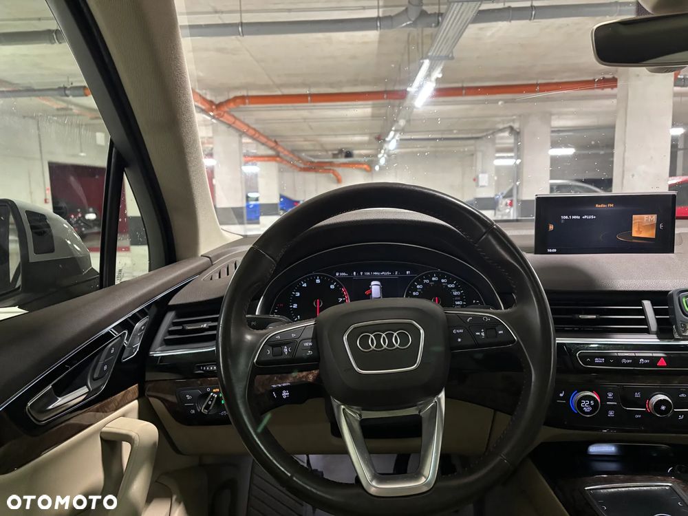 Audi Q7 - 9