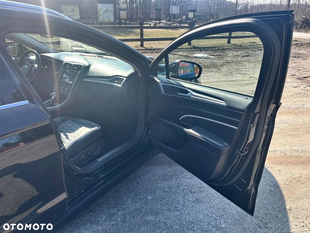 Ford Mondeo - 27