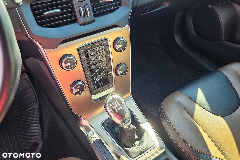 Volvo V40 Cross Country D2 Summum - 10