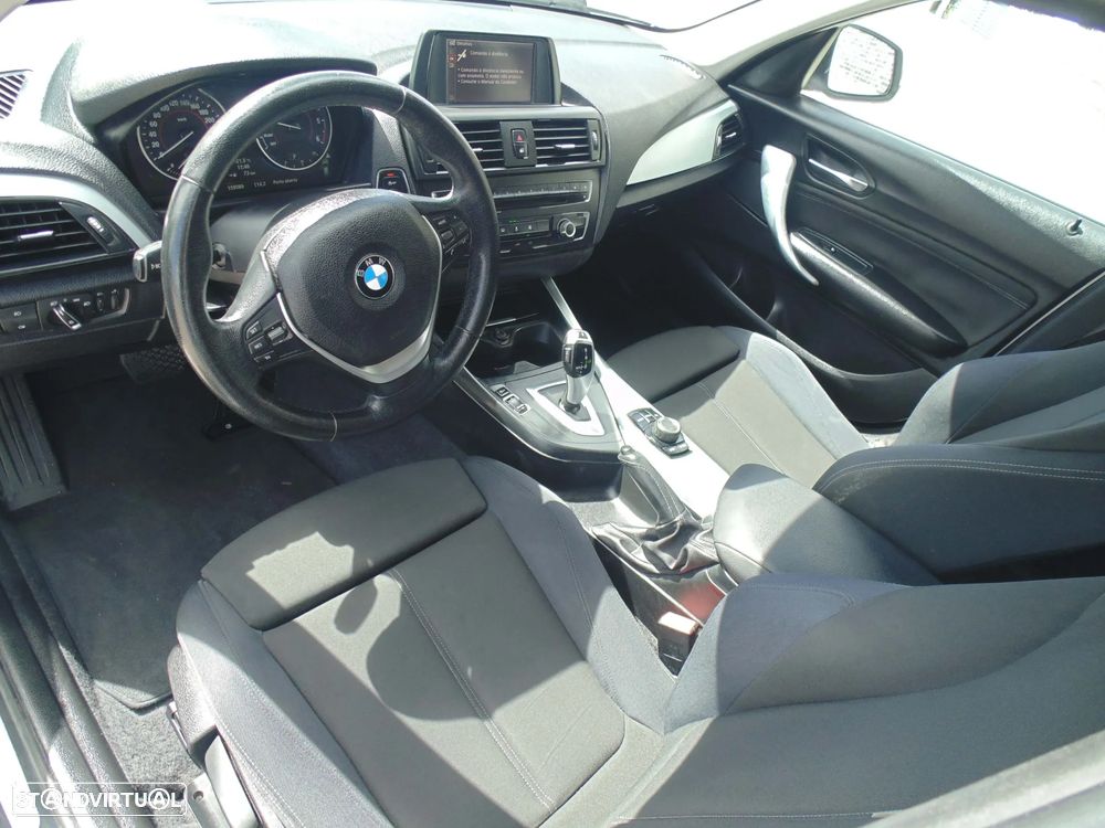 BMW 118 dA Line Sport - 25