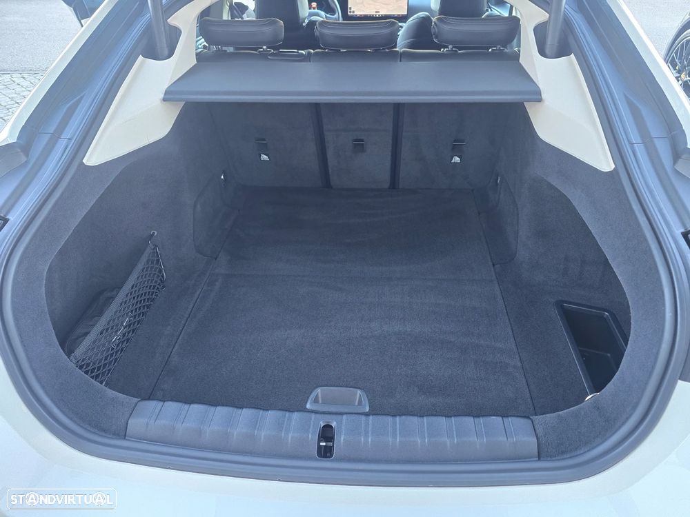 BMW i4 eDrive35 - 24