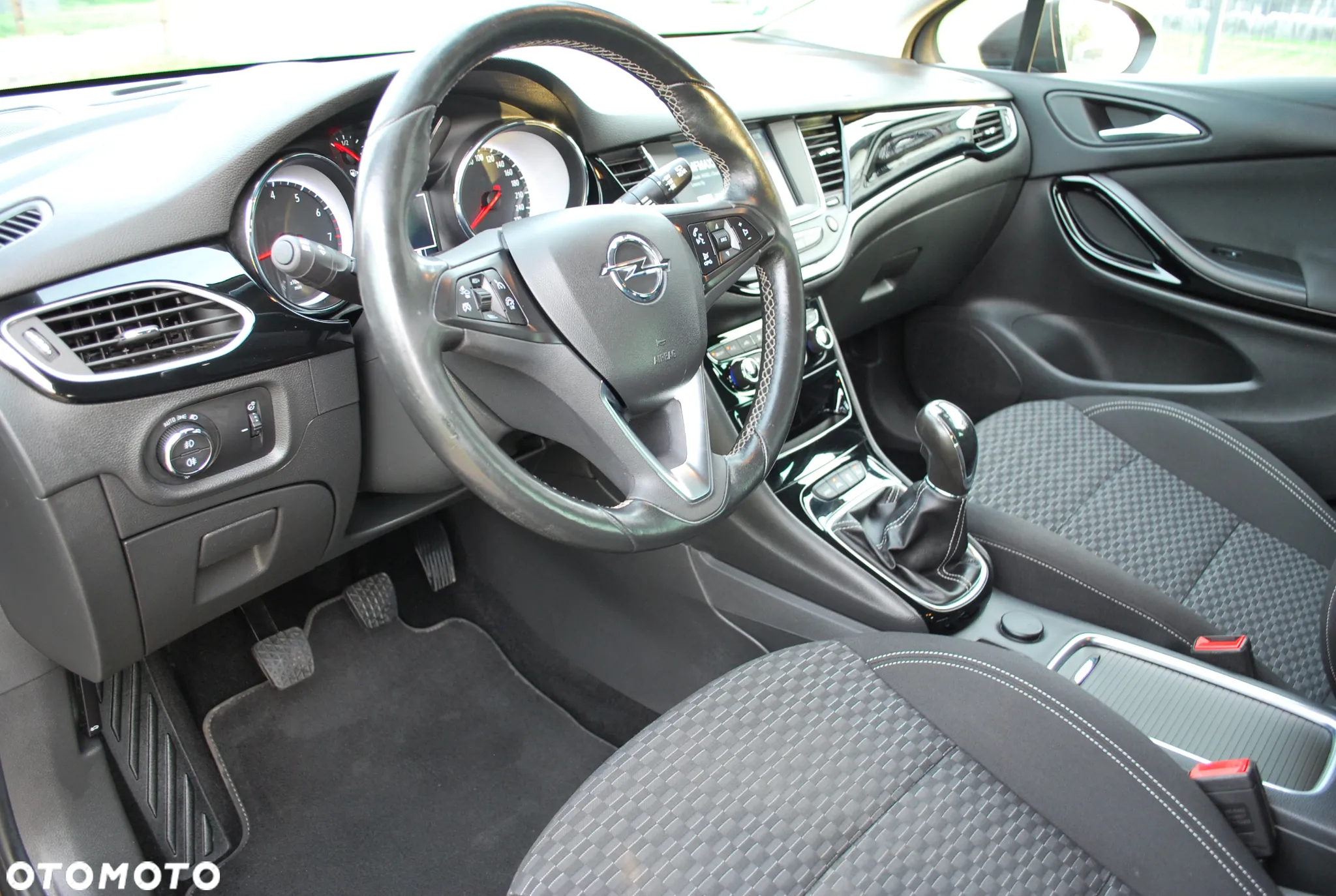 Opel Astra 1.4 Turbo Innovation - 8