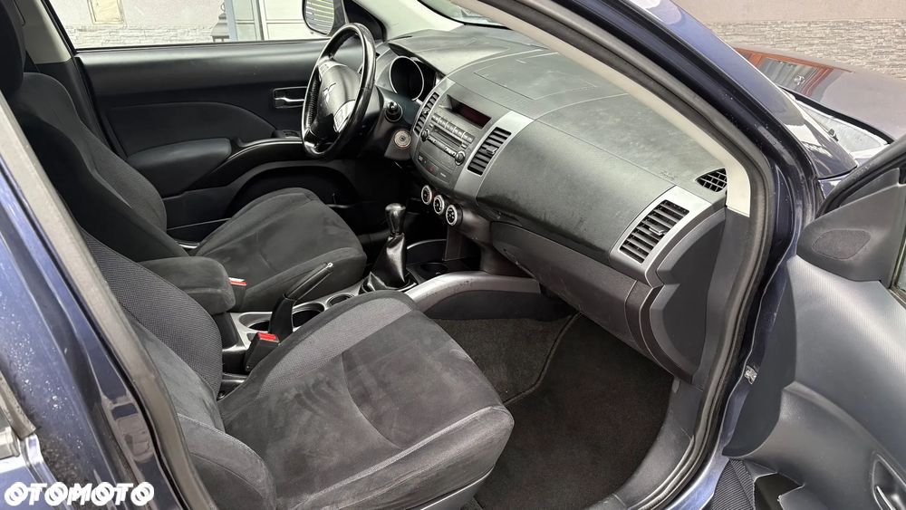 Mitsubishi Outlander 2.4 2WD Plus - 12