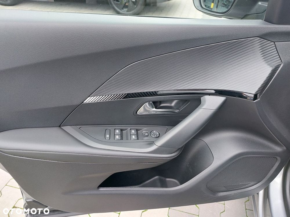 Peugeot 2008 1.2 PureTech Allure S&S EAT8 - 12