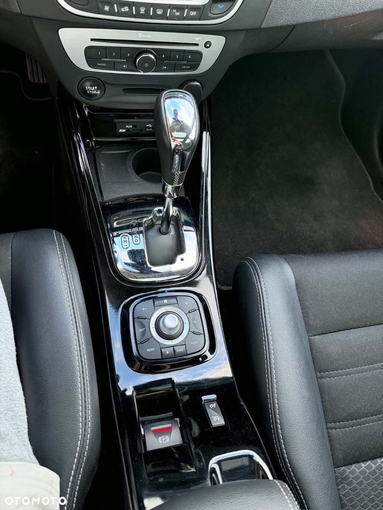 Renault Megane 1.2 16V TCe Bose EDC - 8