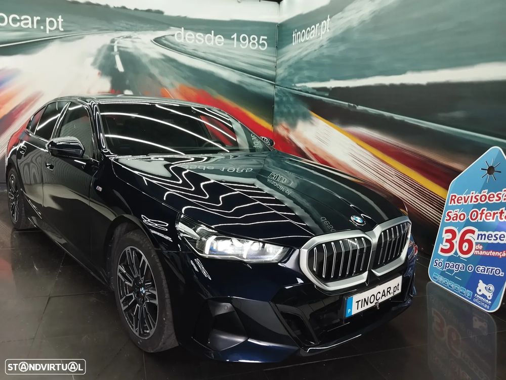 BMW 520 d Pack Desportivo M - 8