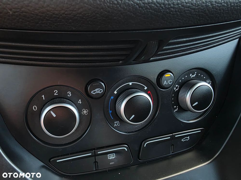 Ford Kuga 2.0 TDCi 4x4 SYNC - 30