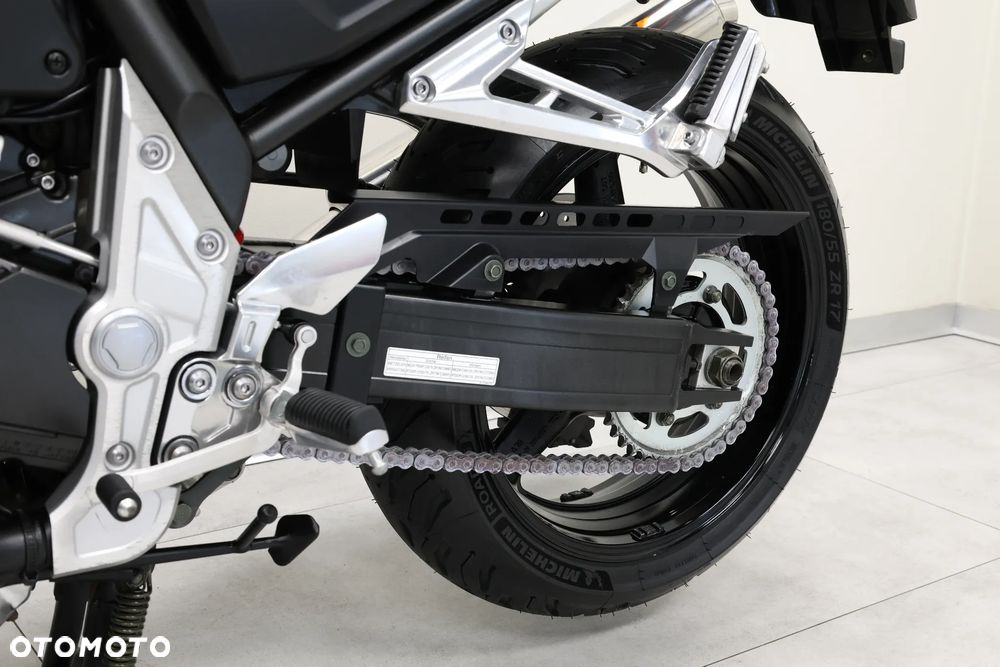 Yamaha FZS - 39