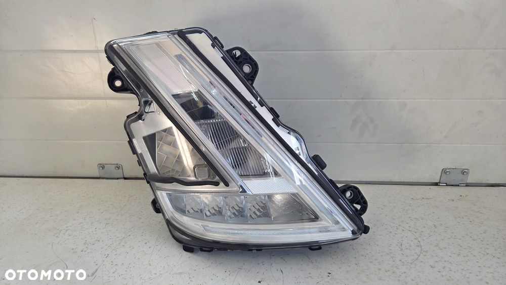 Lampa przednia reflektor full led Volvo FH5 23752671 - 1