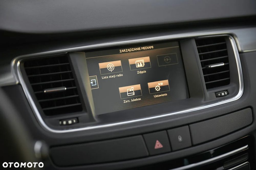Peugeot 508 RXH Hybrid4 - 37