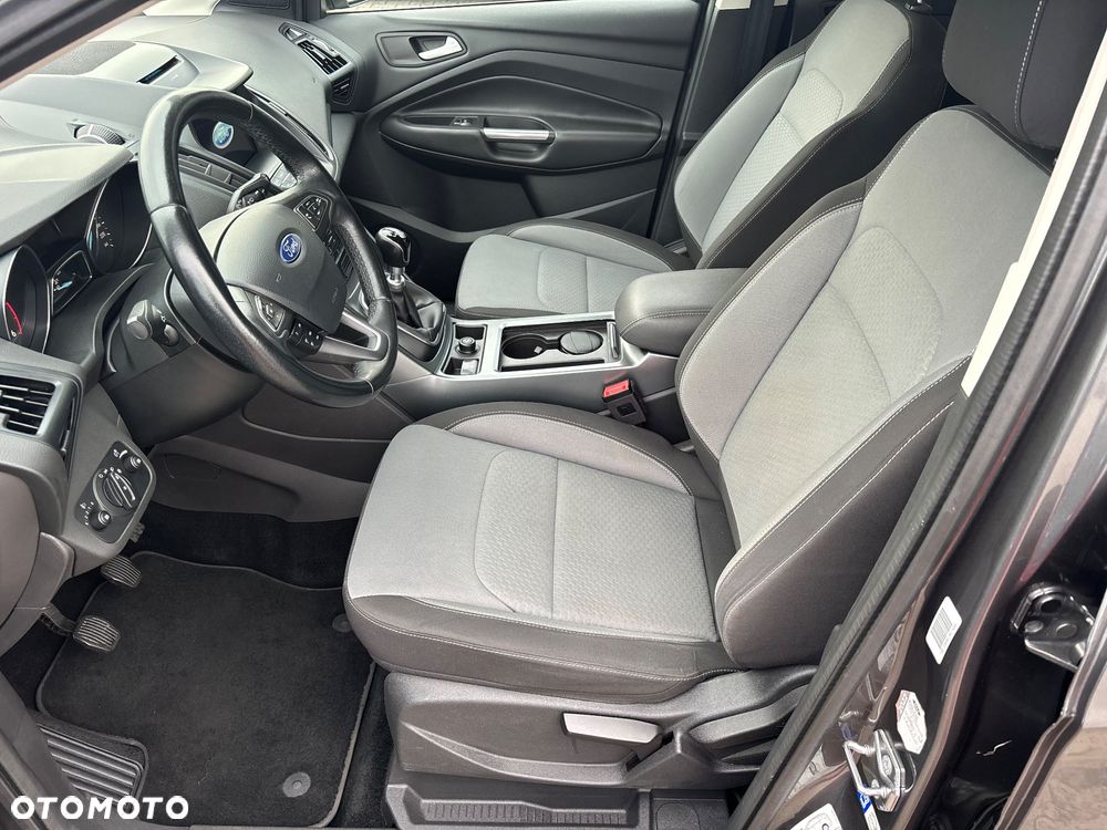 Ford Kuga 2.0 TDCi 4x2 Titanium - 24