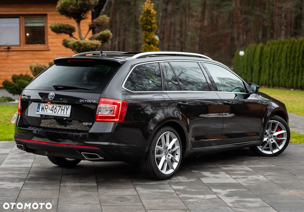 Skoda Octavia 2.0 TDI DSG RS - 22