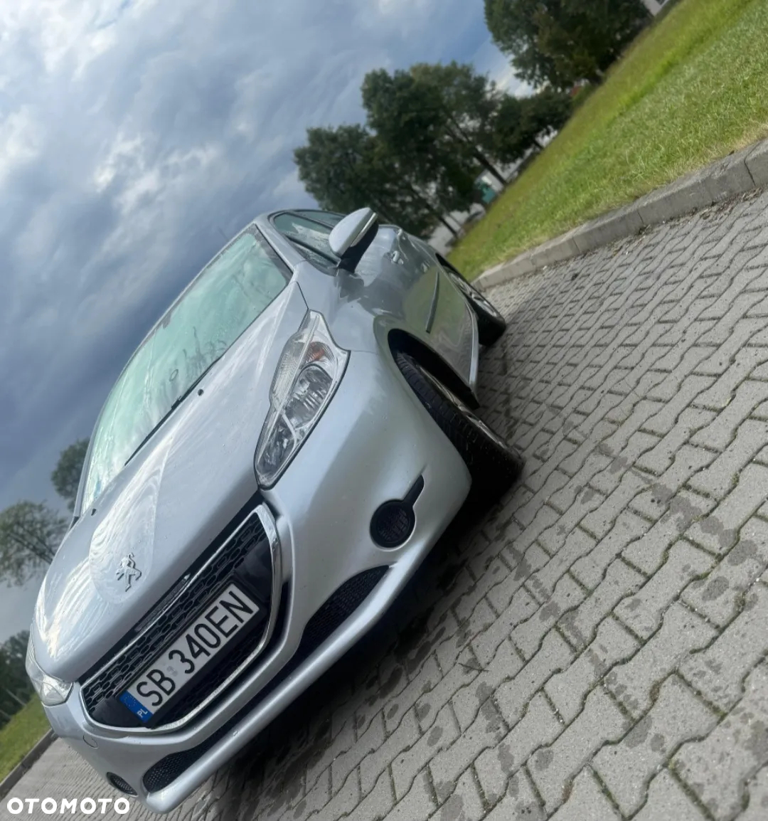 Peugeot 208 1.4 HDi Business Line - 2