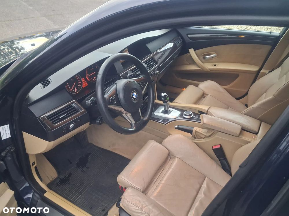 BMW Seria 5 520d - 15