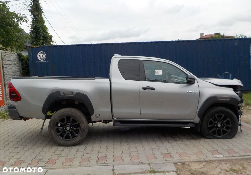 Toyota Hilux - 13