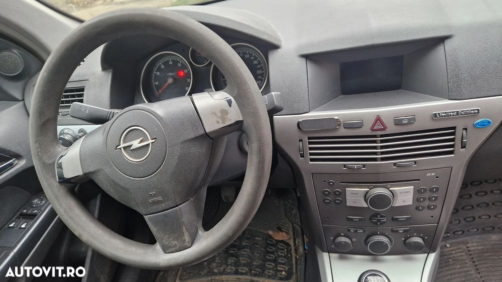 Opel Astra 1.4i Elegance - 4