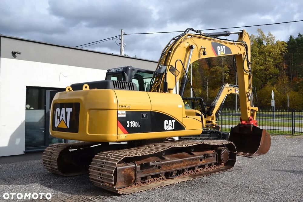 Caterpillar CAT 319 DL - 10