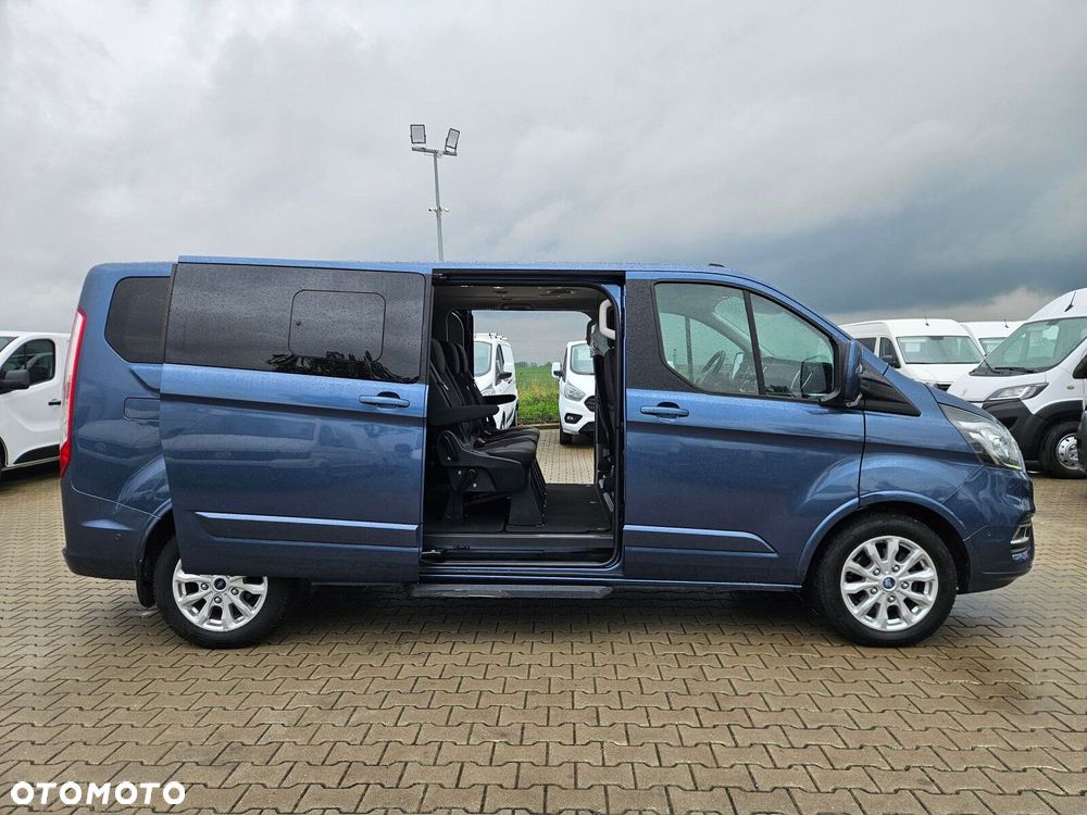 Ford Tourneo Custom - 9