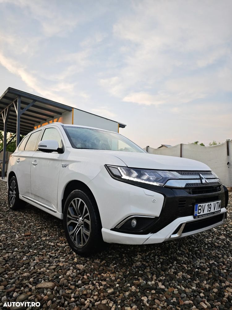 Mitsubishi Outlander 2.4 4WD Spirit+ - 5