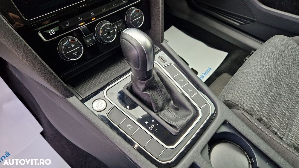Volkswagen Passat 2.0 TDI DSG Comfortline - 16