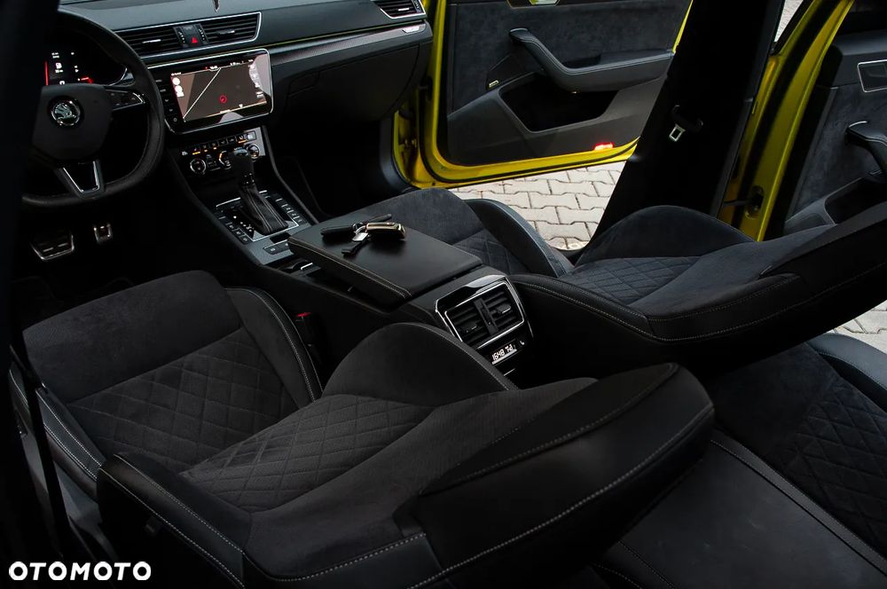 Skoda Superb 2.0 TDI DSG Sportline - 8