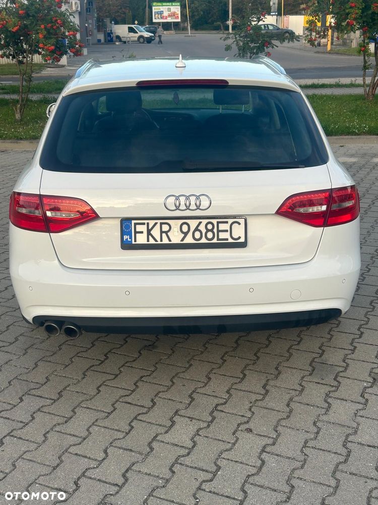 Audi A4 Avant 2.0 TDI - 9