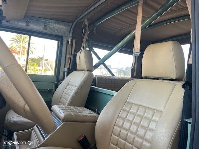 Land Rover Defender 90 2.5 TDi Metal Top - 18