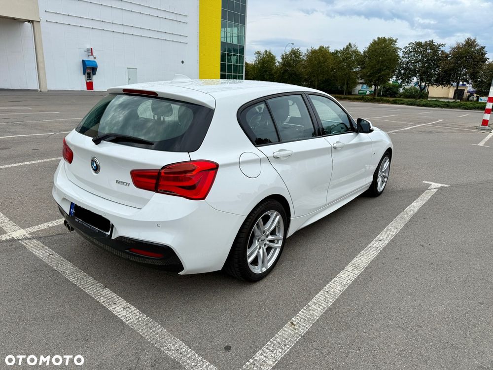 BMW Seria 1 120i M Sport - 4