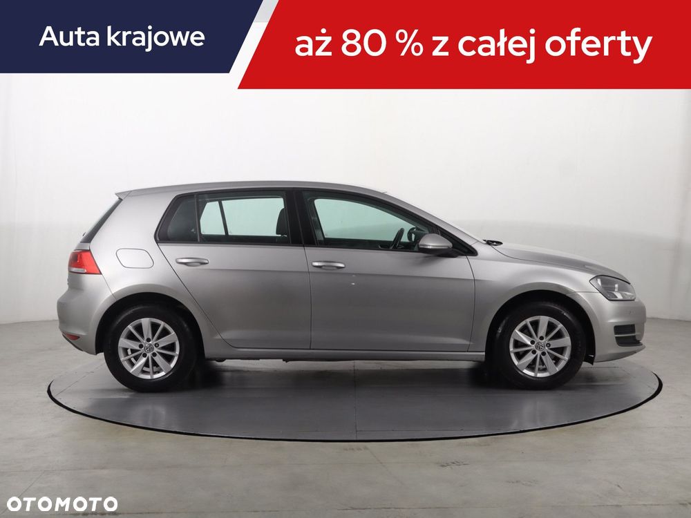 Volkswagen Golf - 8