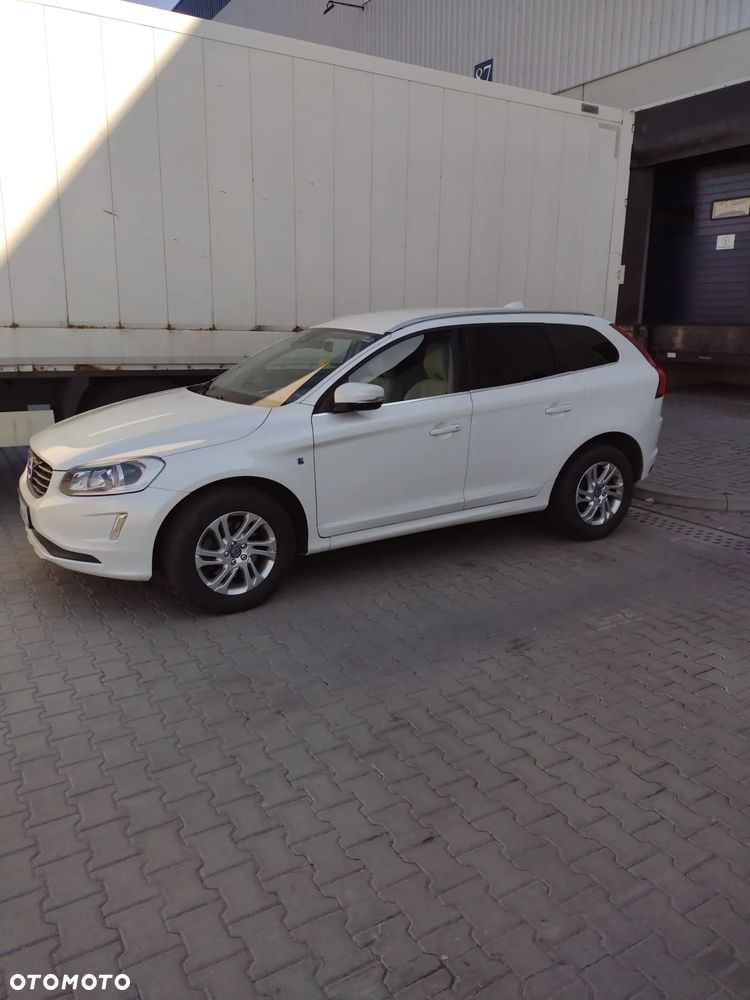 Volvo XC 60 D3 Drive-E Ocean Race - 18