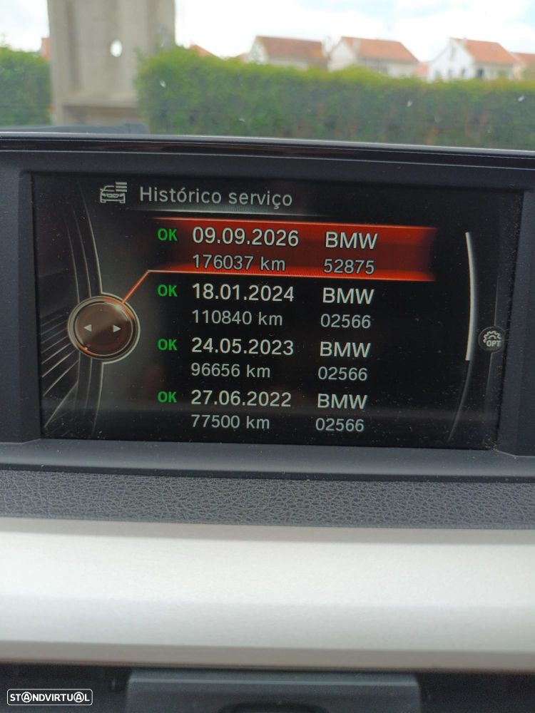 BMW 330 e iPerformance - 12