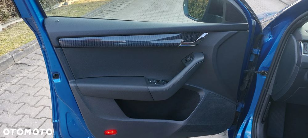 Skoda Octavia 2.0 TDI (Green tec) DSG RS - 17