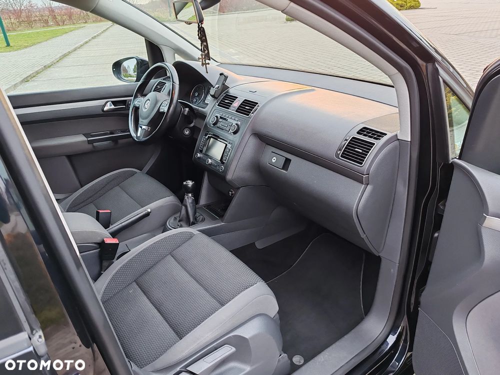 Volkswagen Touran - 9