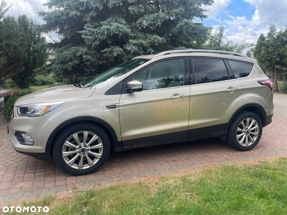 Ford Escape 2.0 EcoBoost AWD Titanium - 17