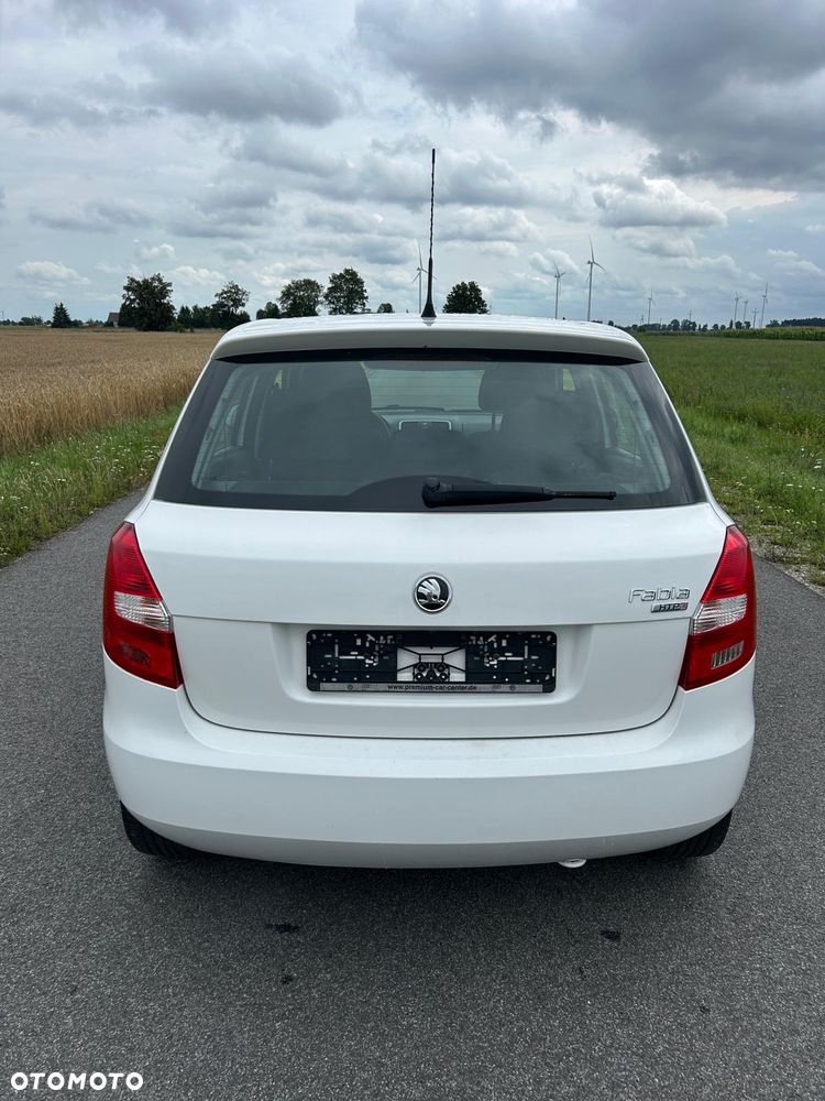 Skoda Fabia 1.2 HTP Elegance - 4
