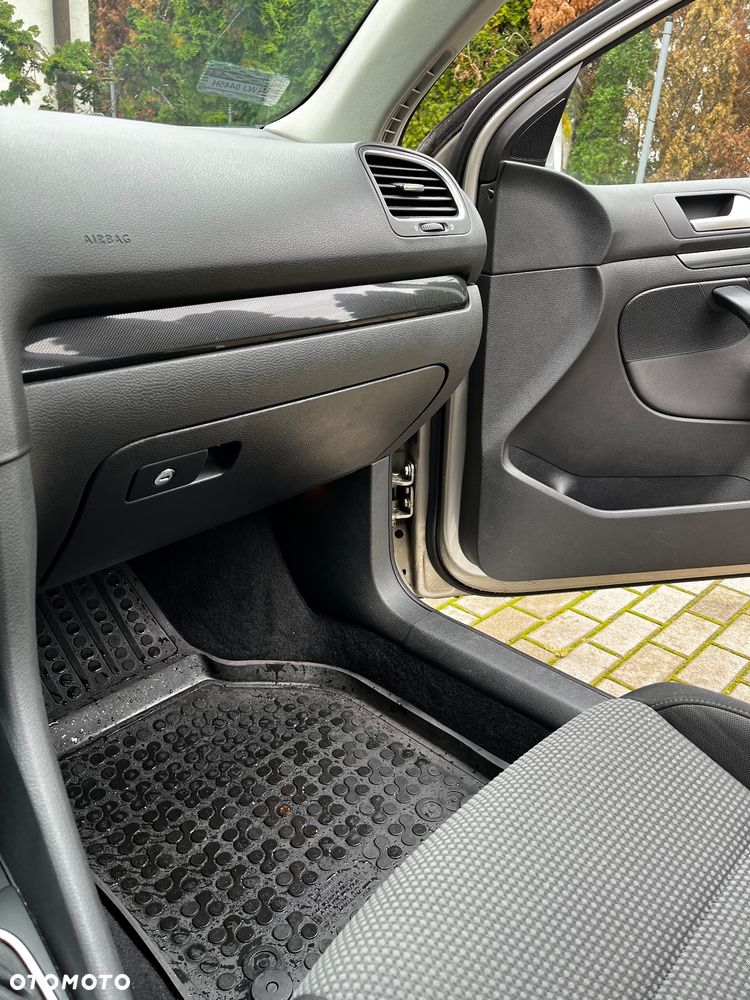 Volkswagen Golf - 12
