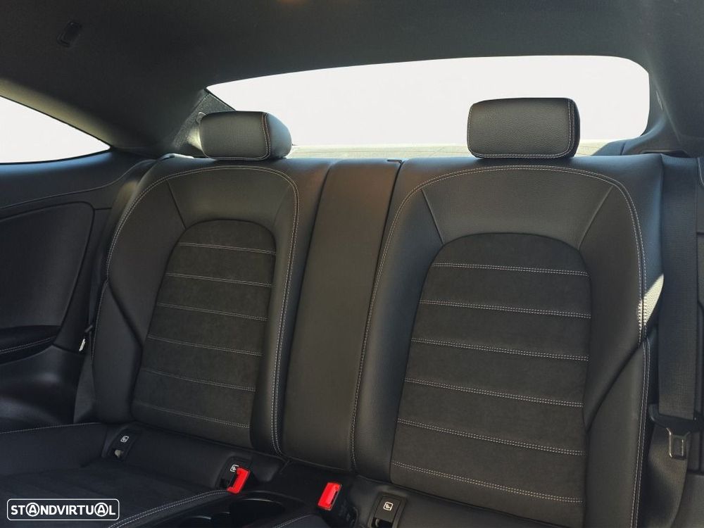 Mercedes-Benz C 220 d AMG Line — fotografia 15