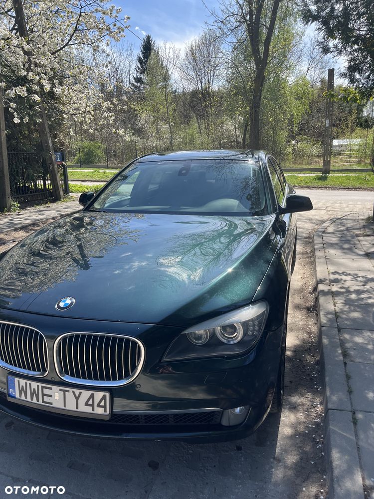 BMW Seria 7 740i - 22
