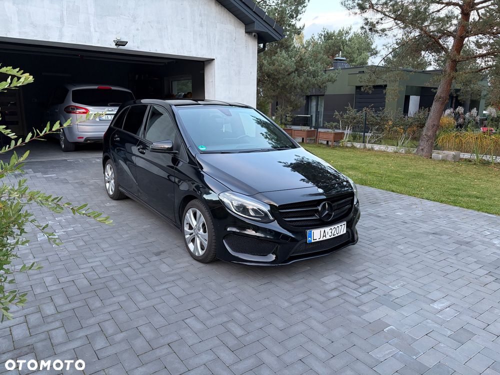 Mercedes-Benz B-Class 2016 photo 2