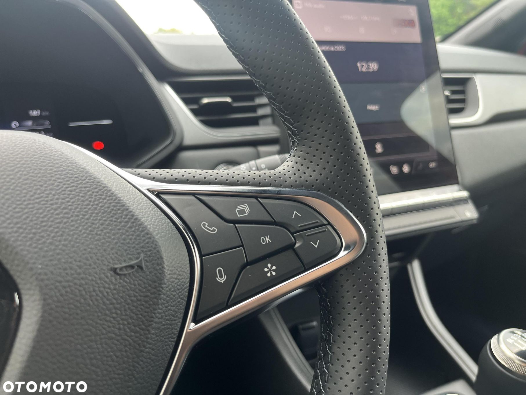 Renault Captur 1.0 TCe Techno - 25