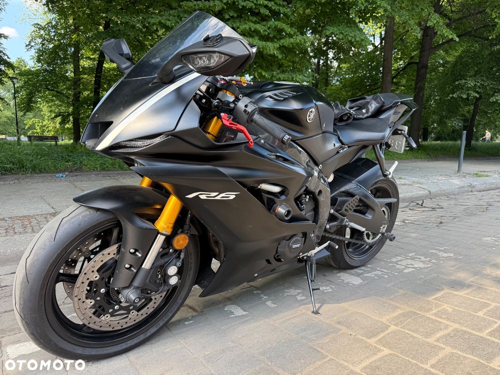 Yamaha R6 - 18