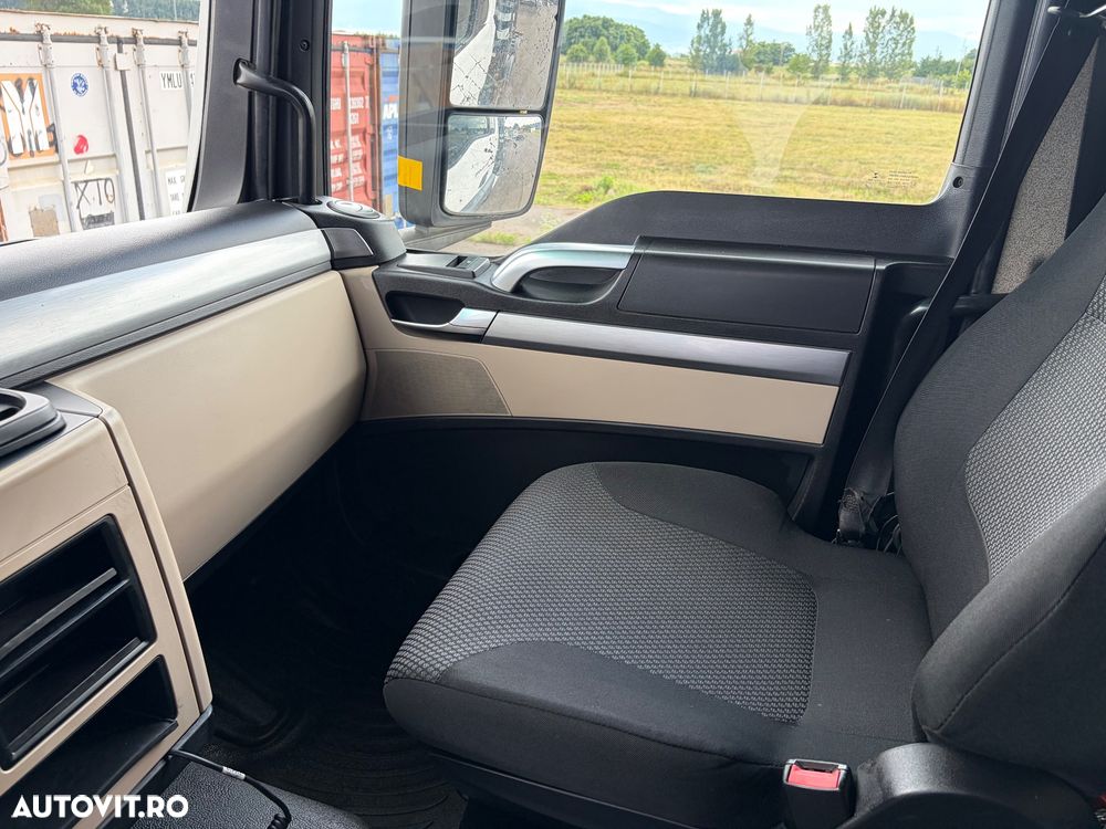MAN TGS 33.420 Cap tractor 6x6 (cardan), macara Hiab 10 tone - 16