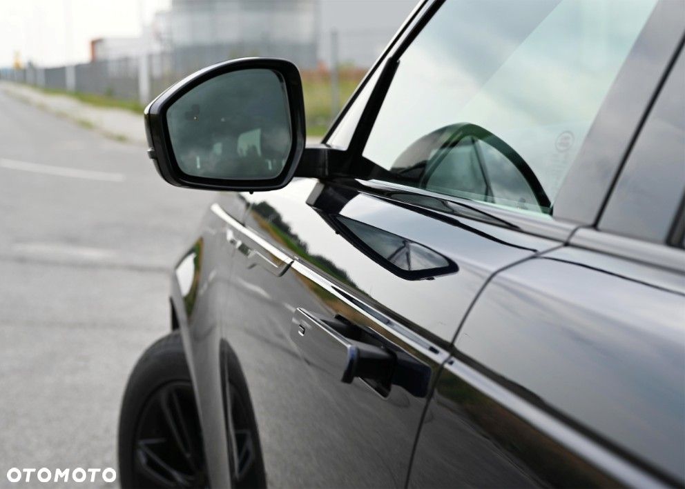 Land Rover Range Rover Velar 3.0 D300 mHEV SE - 9